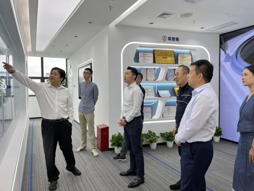 日本TOP商社—三井物產(chǎn)株式會社及旗下公司NovaQuest企業(yè)家一行蒞臨深圳細(xì)胞谷考察交流